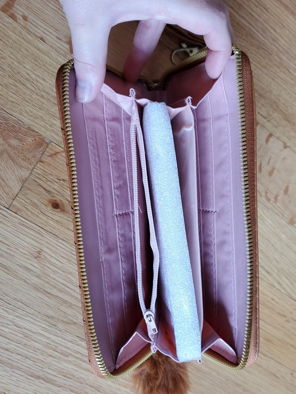 New Brown Quilted Heart Pattern Zip Wallet